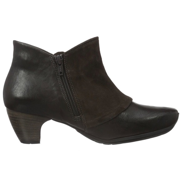 Anthropologie THINK Ana ✨🌿 Black Leather Button Ankle Black Boots  10 - Picture 2 of 8